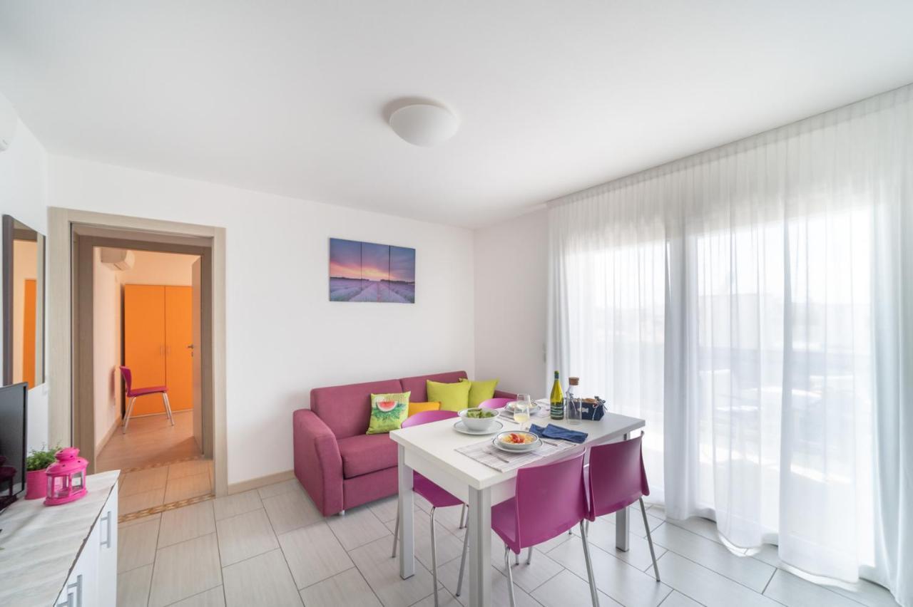 Residenza Monica Apartment Lignano Sabbiadoro Luaran gambar