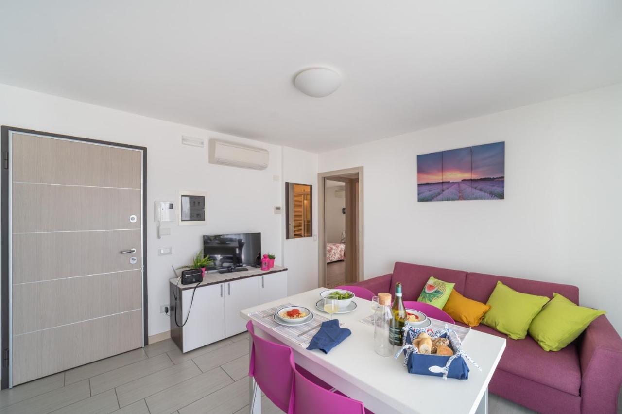 Residenza Monica Apartment Lignano Sabbiadoro Luaran gambar